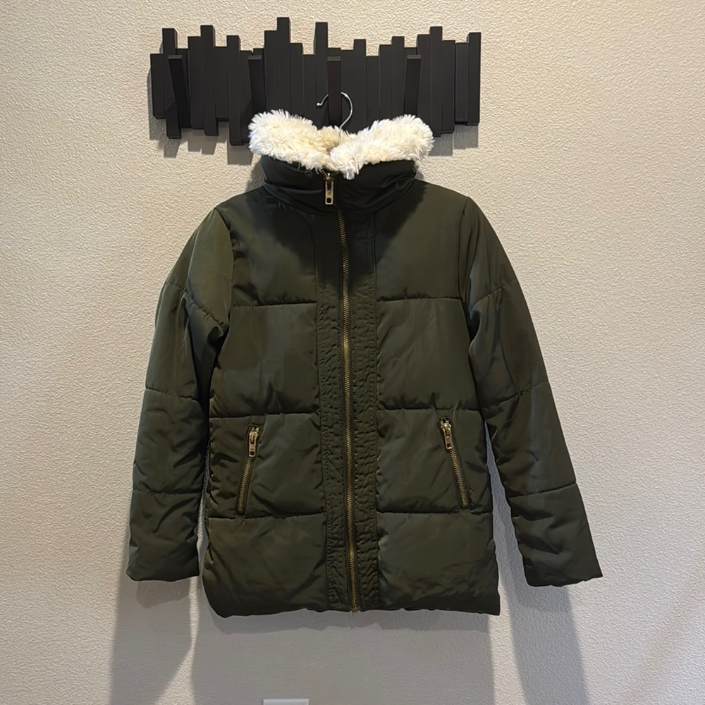 Olive Green Puffer Jacket with Faux Fur collar